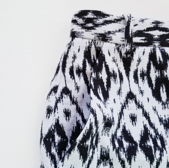 THEORY CASLYN JACQUARD LAYERED SHORTS - Picture 5 of 8